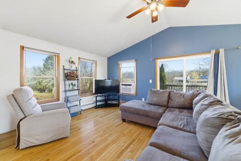 35 Pine Street Waterford CT 06385