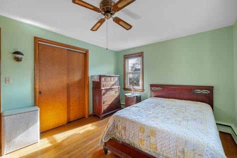 35 Pine Street Waterford CT 06385