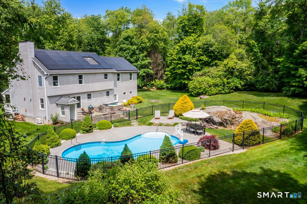 Sherman CT, 2 Hollow Brook Road