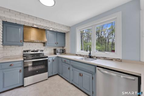 30 Lucerne Drive Willington CT 06279