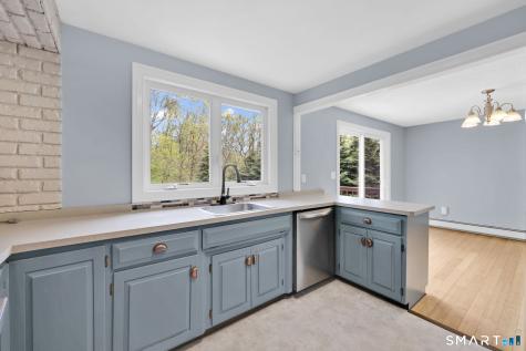 30 Lucerne Drive Willington CT 06279
