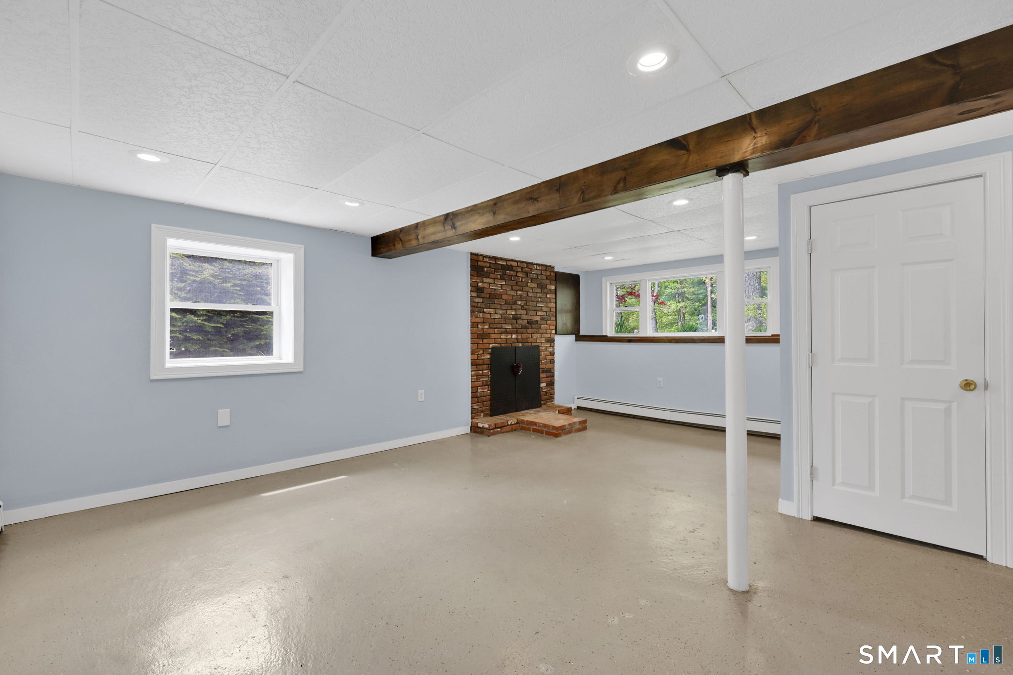 30 Lucerne Drive Willington CT 06279