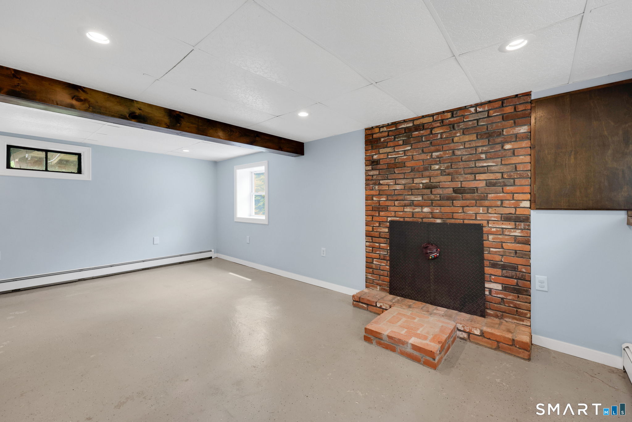 30 Lucerne Drive Willington CT 06279