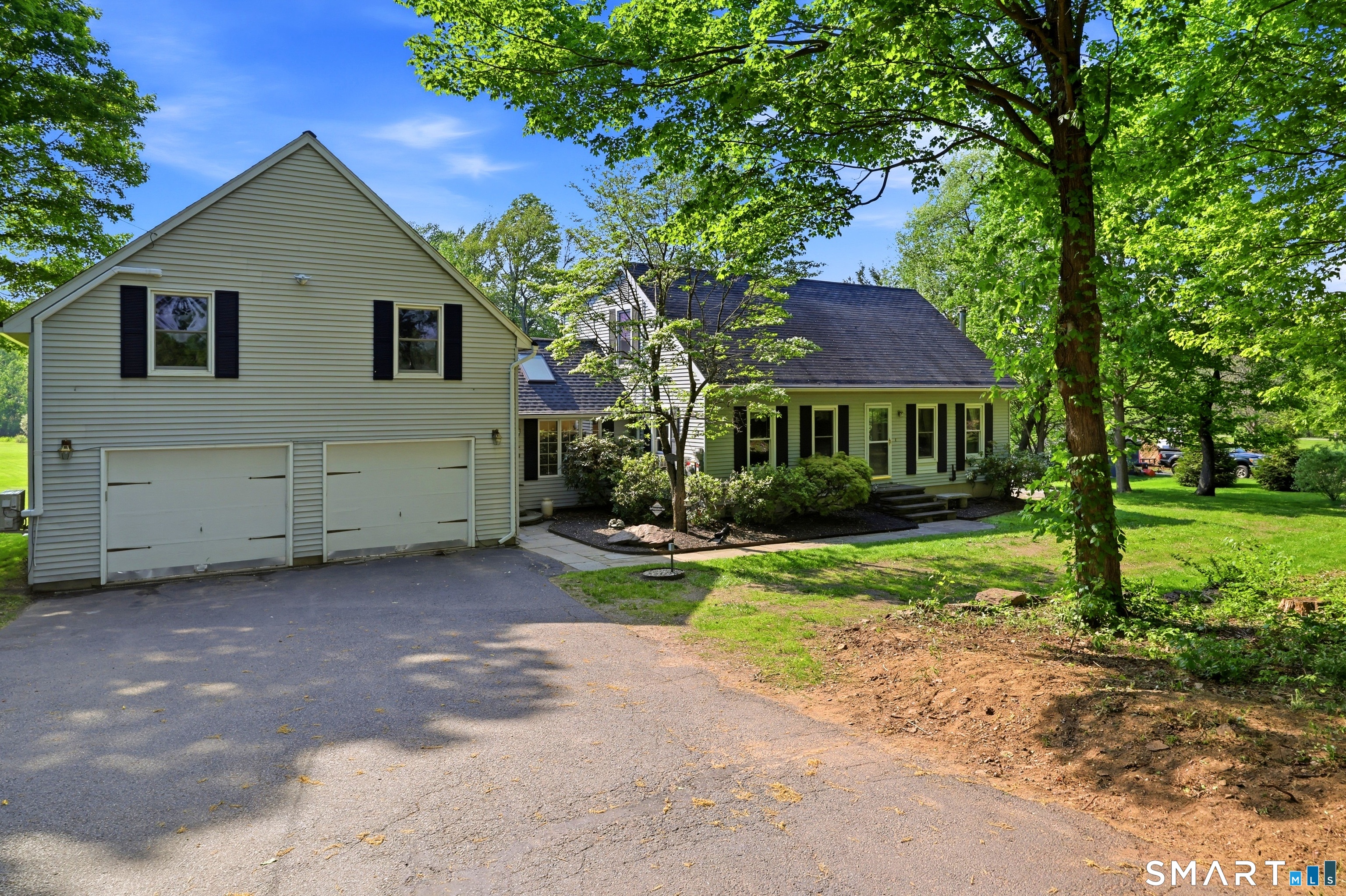1345 North Grand Street Suffield CT 06093