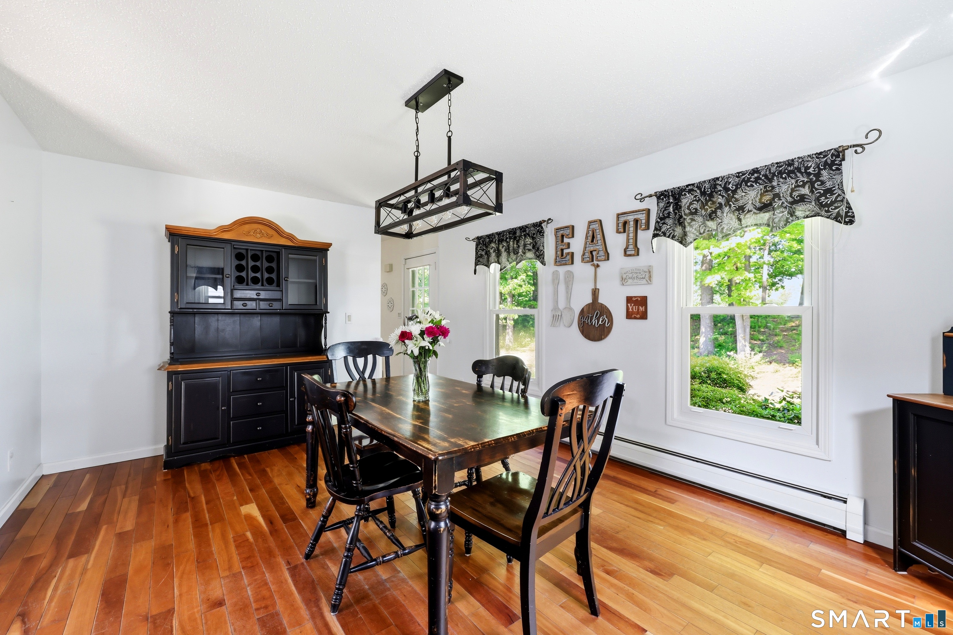 1345 North Grand Street Suffield CT 06093