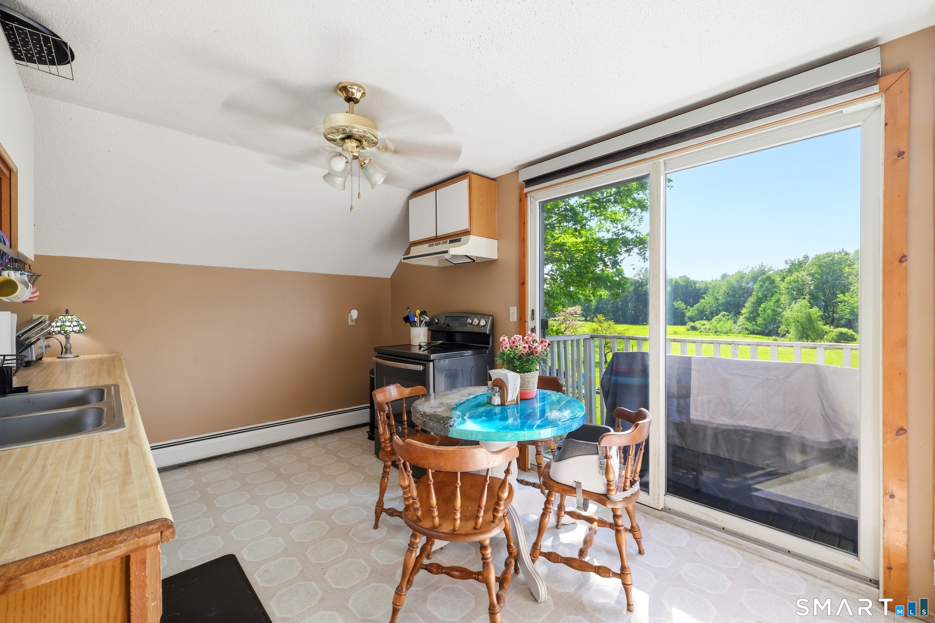 1345 North Grand Street Suffield CT 06093
