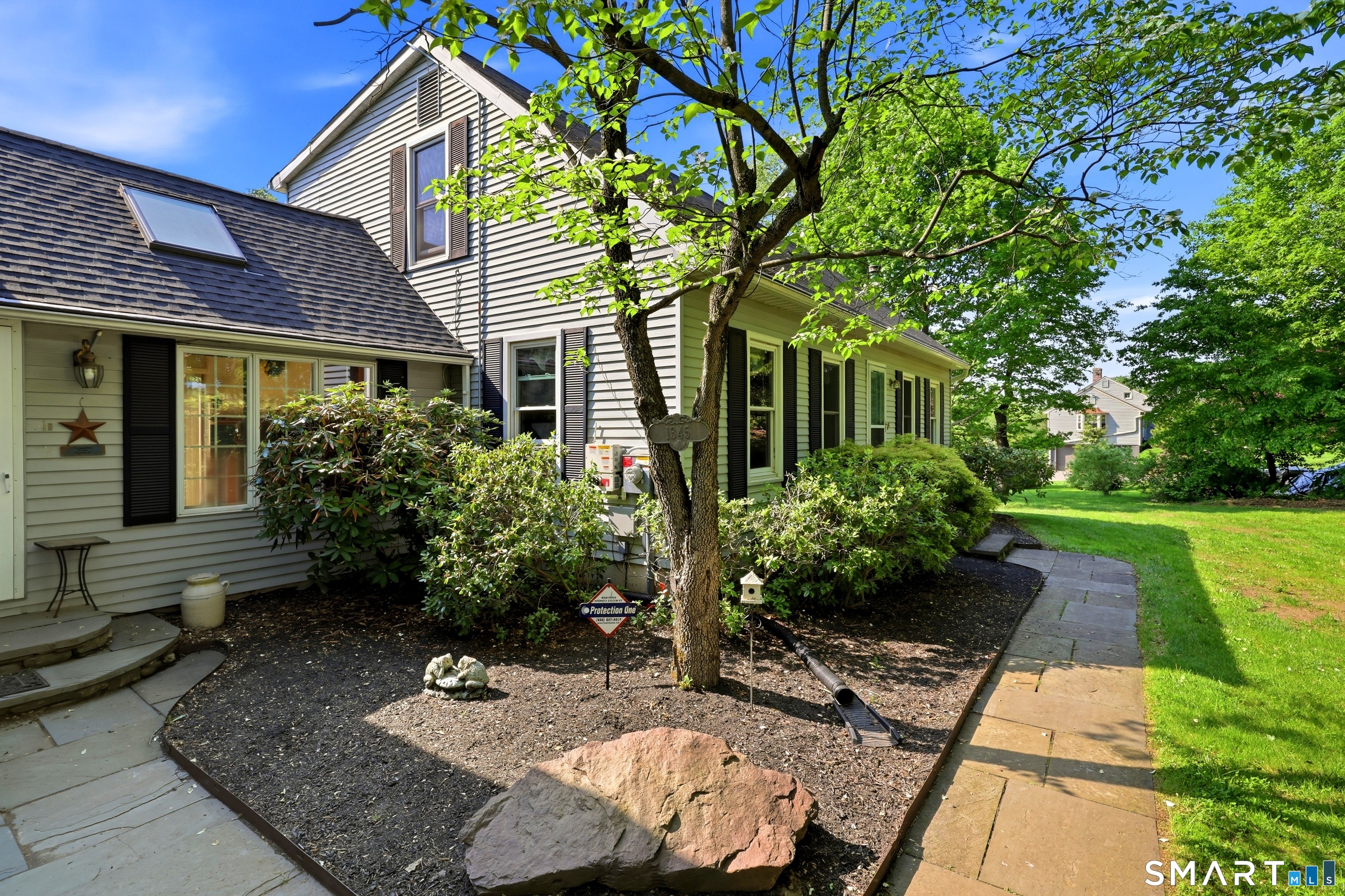 1345 North Grand Street Suffield CT 06093