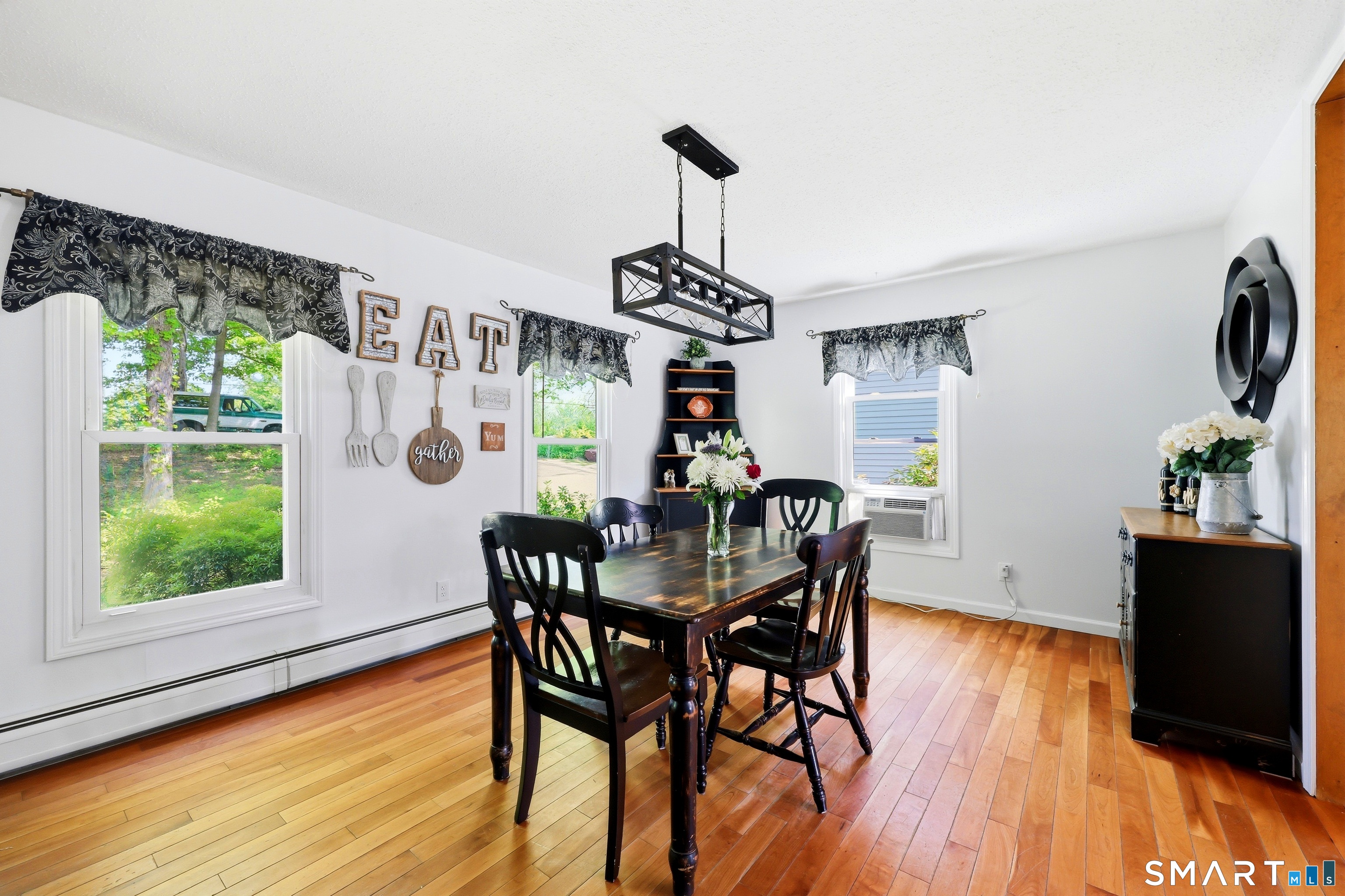 1345 North Grand Street Suffield CT 06093