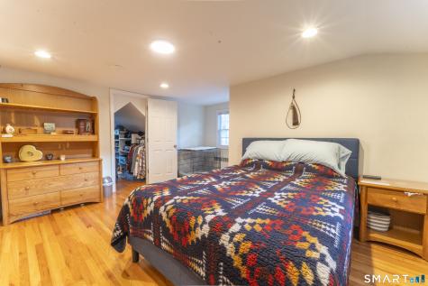 327 West Street Bristol CT 06010