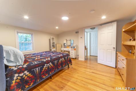 327 West Street Bristol CT 06010