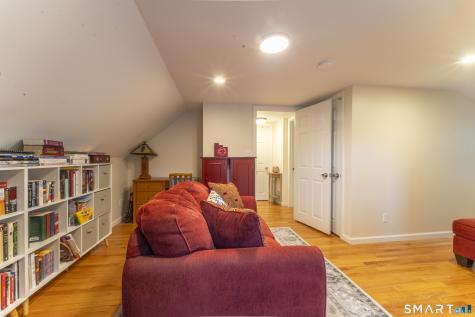 327 West Street Bristol CT 06010