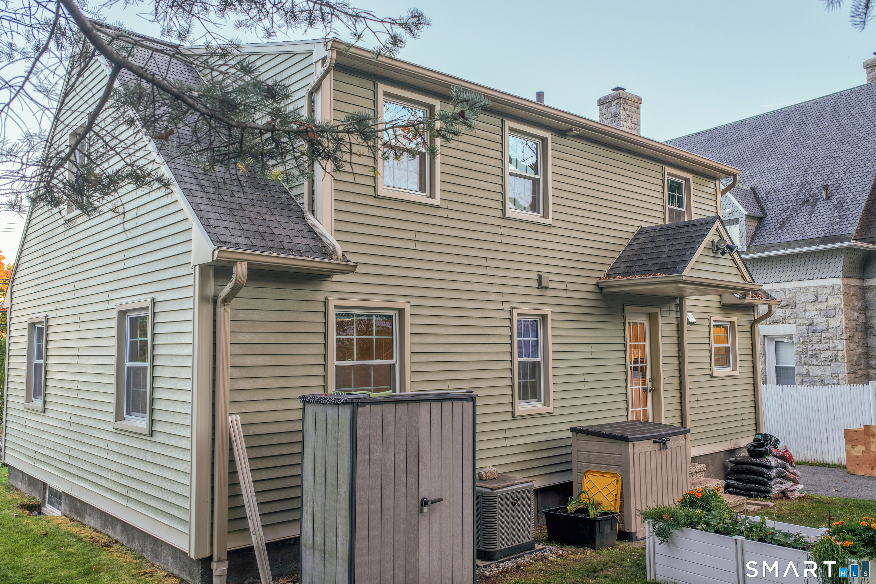 327 West Street Bristol CT 06010