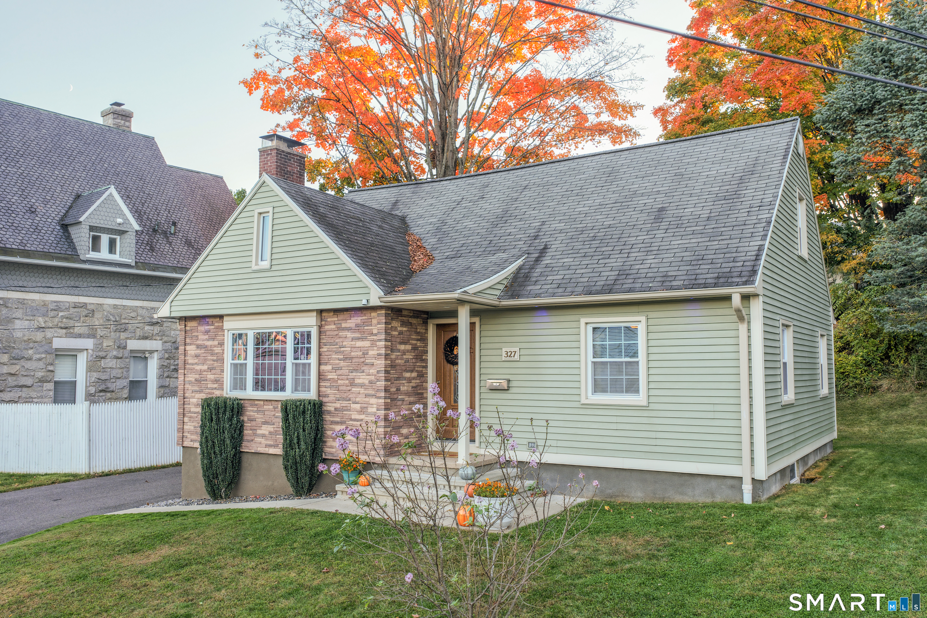 327 West Street Bristol CT 06010