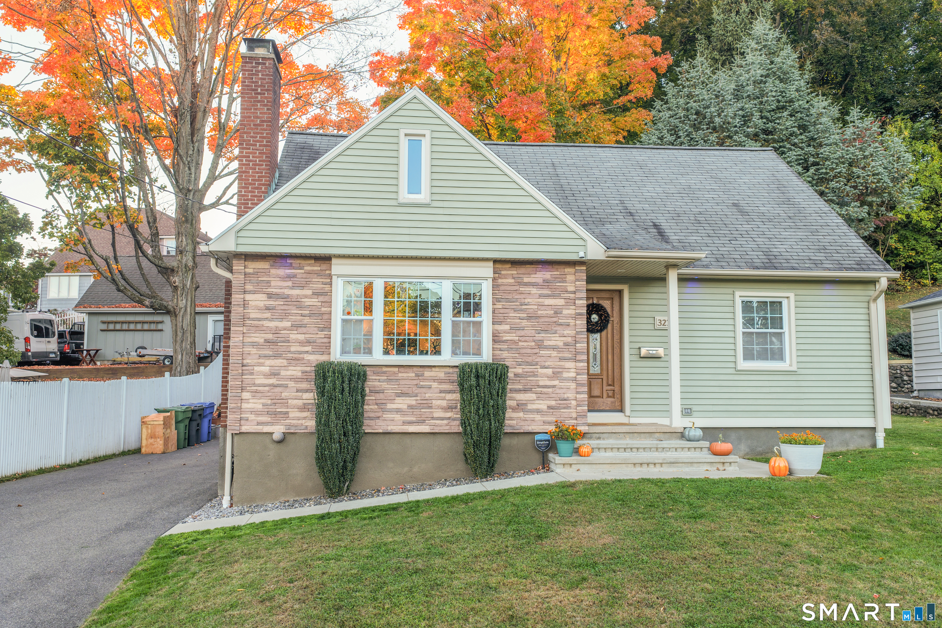 327 West Street Bristol CT 06010