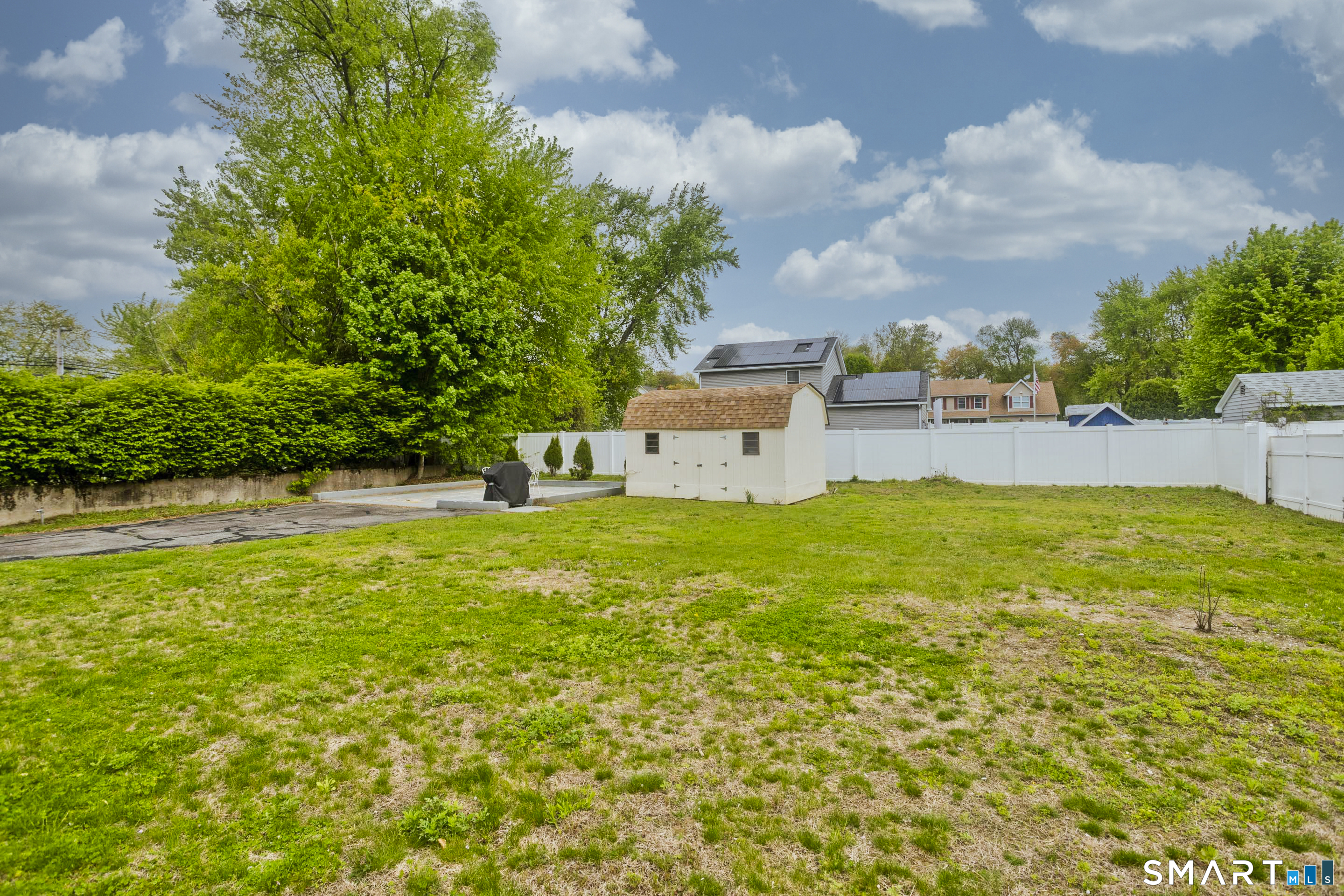 10 Lin Sal Street Windsor Locks CT 06096