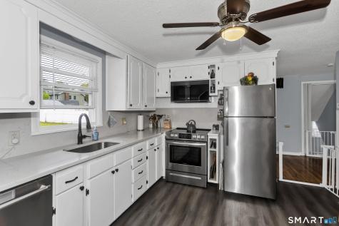 10 Lin Sal Street Windsor Locks CT 06096