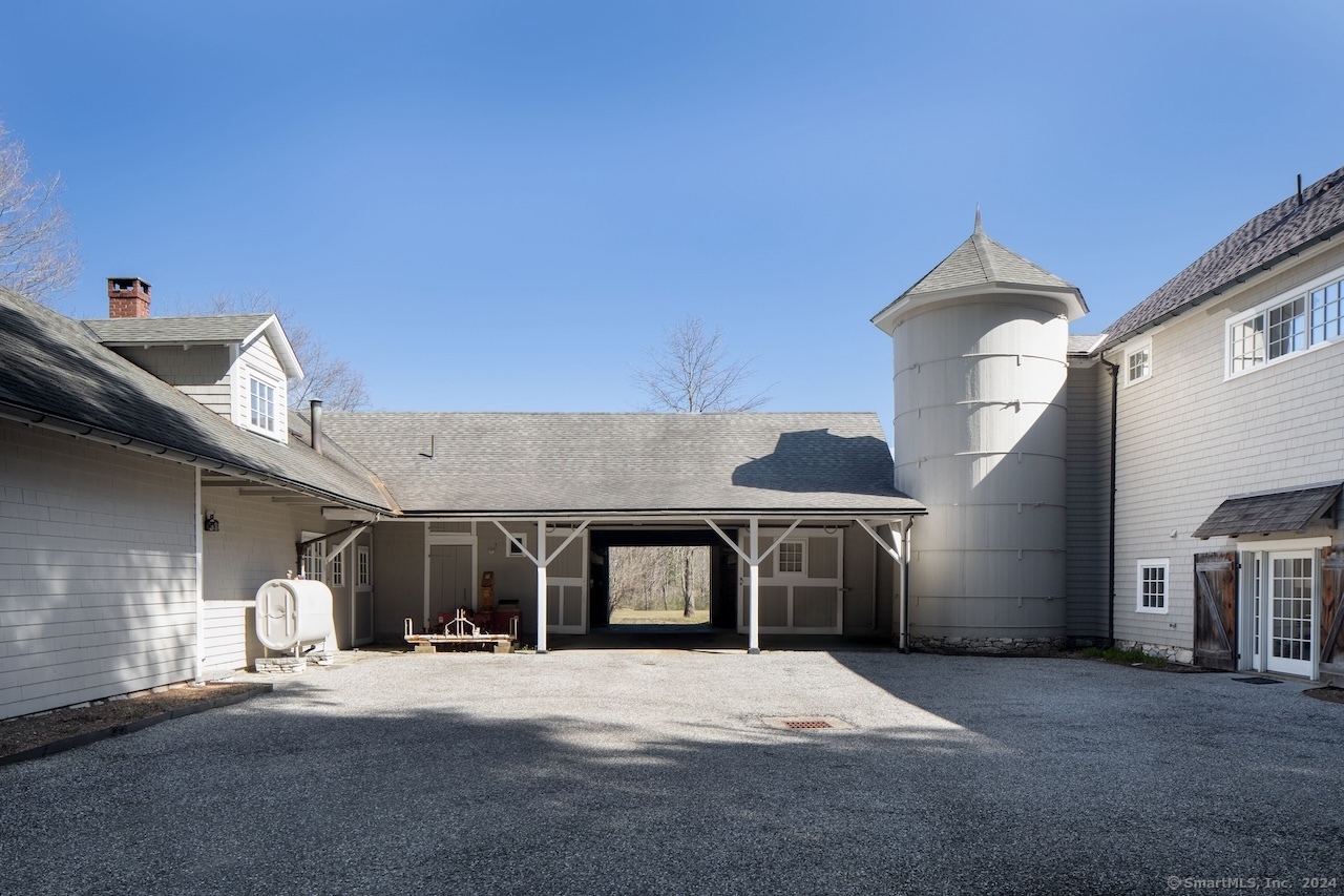 25 Sheffield Road Egremont MA 01258