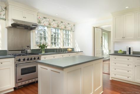25 Sheffield Road Egremont MA 01258
