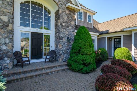 25 Avalon Drive Middlebury CT 06762