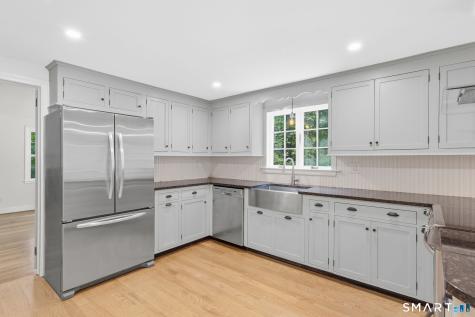 26 Sunset Hill Road Simsbury CT 06070