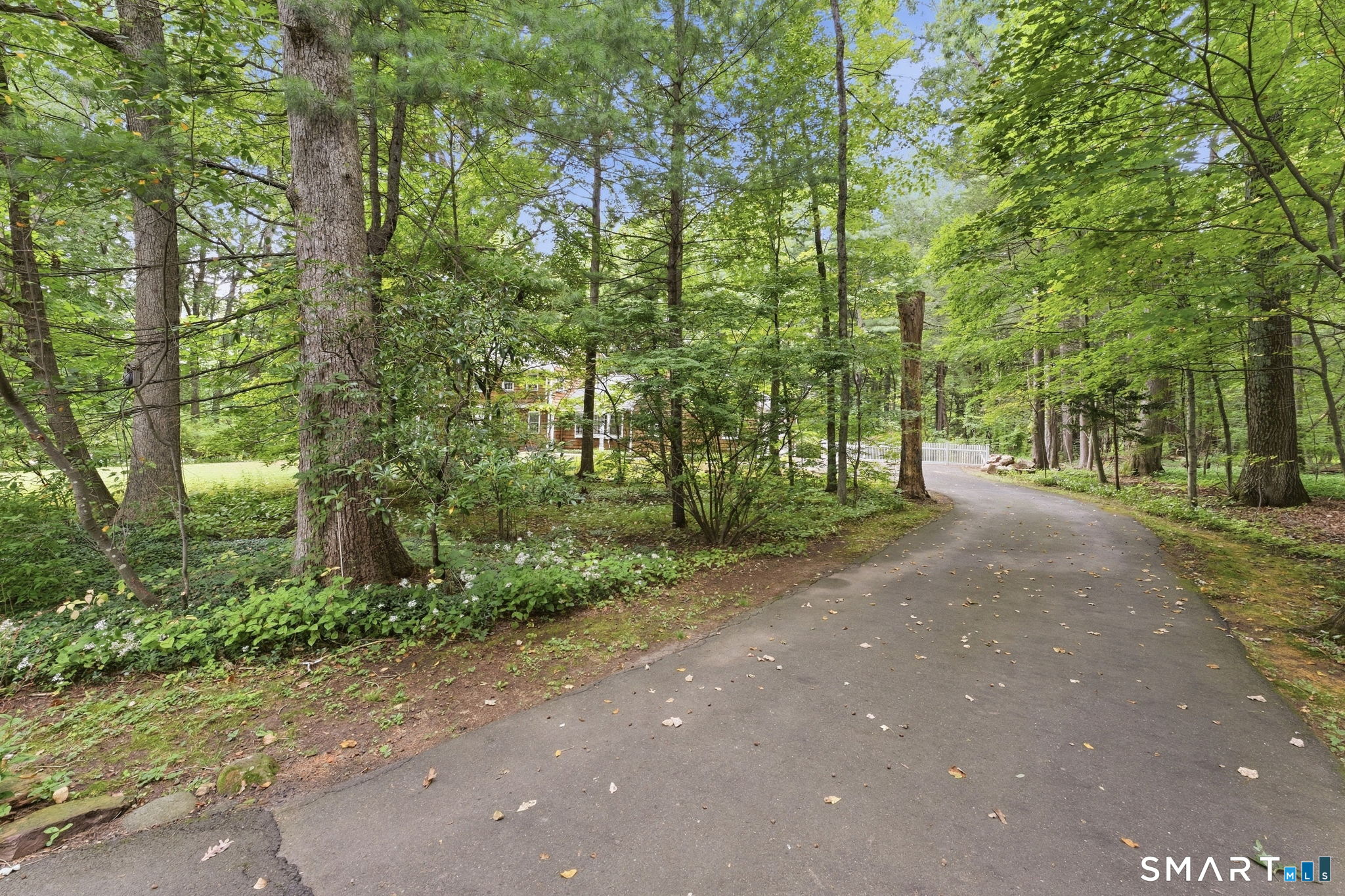 26 Sunset Hill Road Simsbury CT 06070