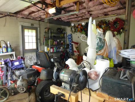 32 Spicer Road Preston CT 06365