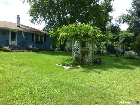 32 Spicer Road Preston CT 06365