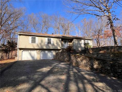 130 Whittemore Road Middlebury CT 06762