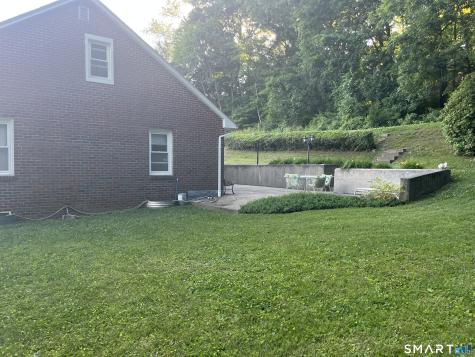 32 Homestead Avenue Derby CT 06418