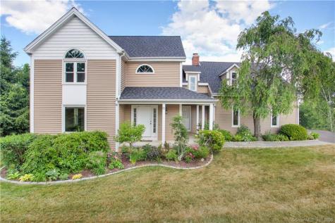 10 Huntington Drive Danbury CT 06811