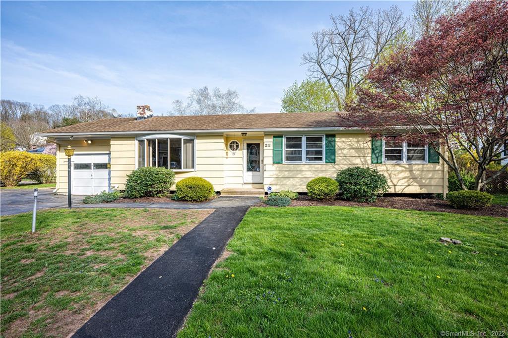 211 Evergreen Avenue Hamden CT 06518