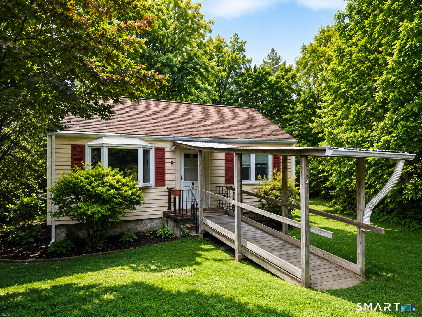 8 Darien Road New Fairfield CT 06812