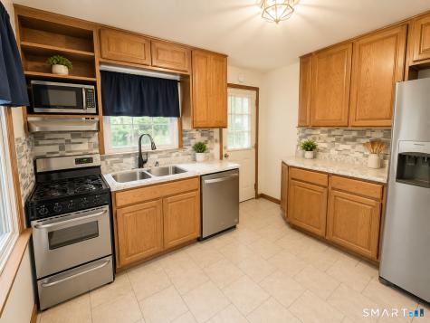 8 Darien Road New Fairfield CT 06812