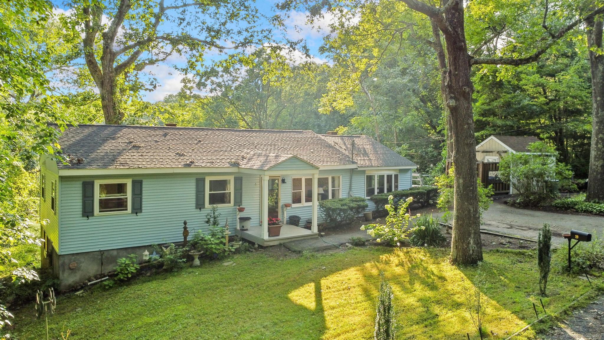 29 Indian Lane Woodbury CT 06798
