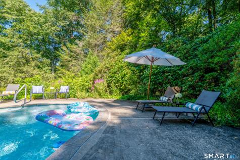 6 Great Pond Lane Redding CT 06896