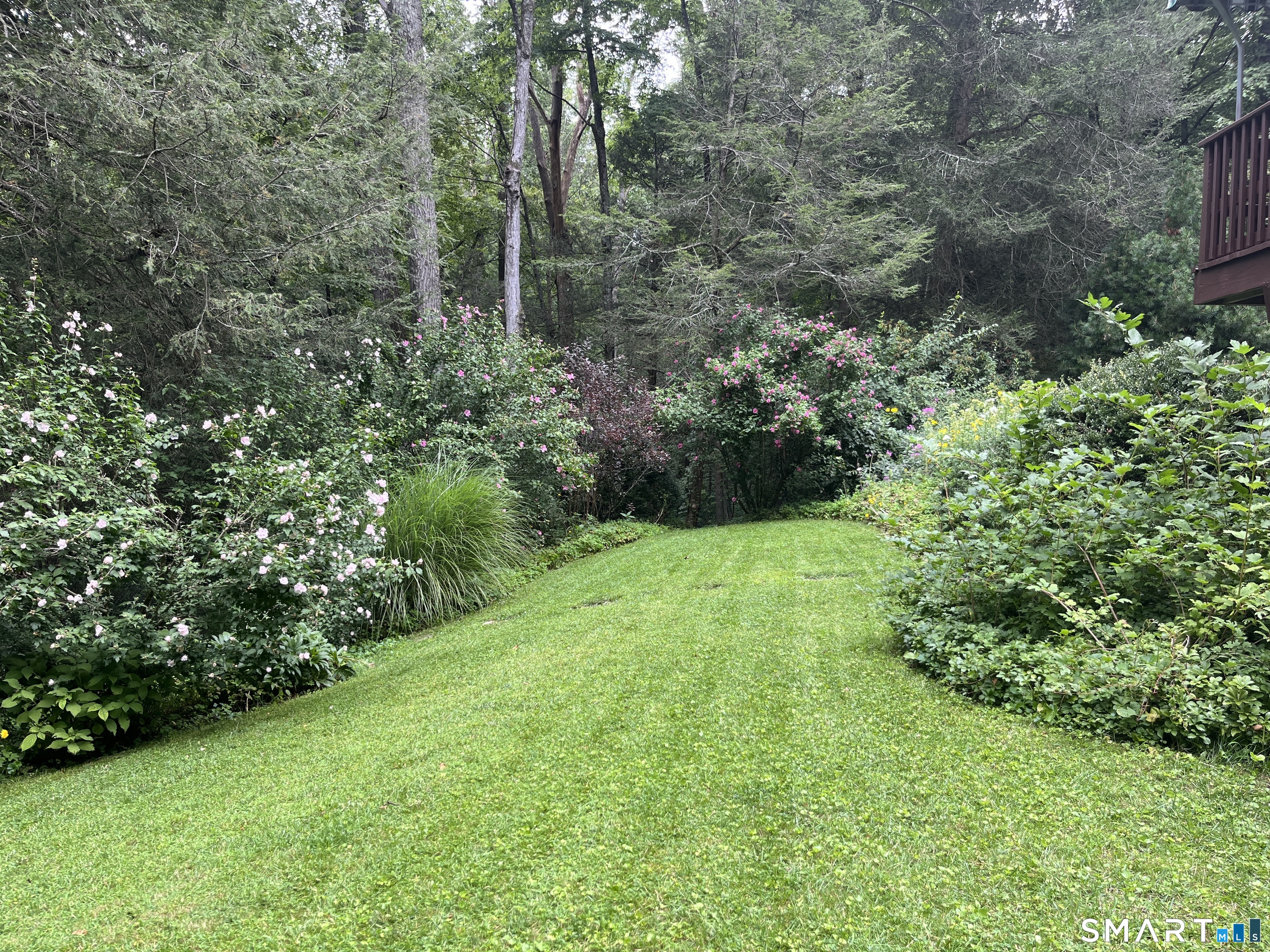 6 Great Pond Lane Redding CT 06896