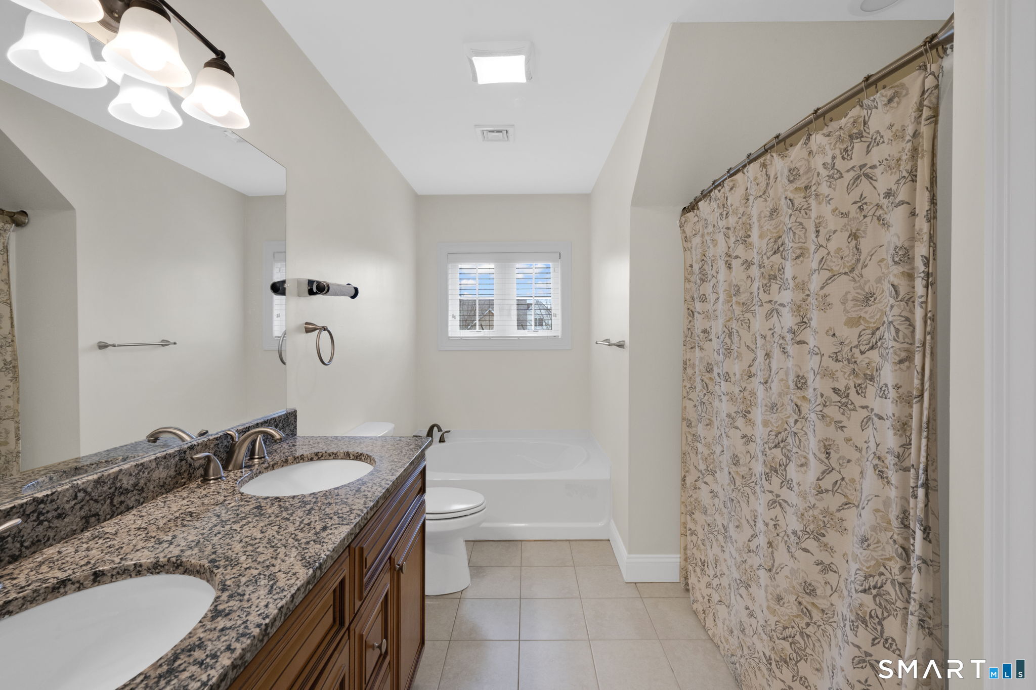 20 Windermere Village Road Ellington CT 06029