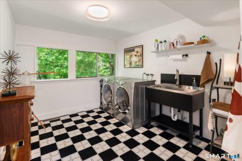 62 Wells Hill Road Weston CT 06883
