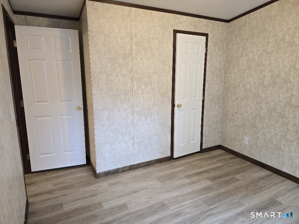 11 R And R Park Killingly CT 06241