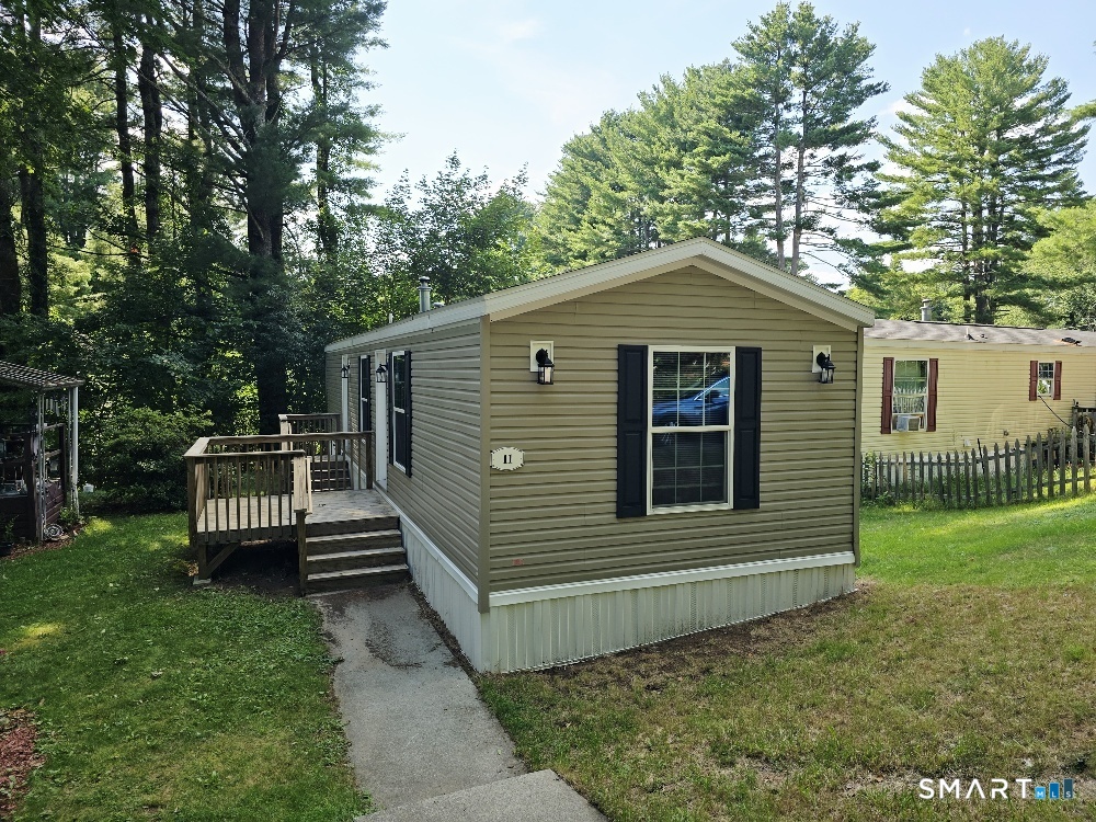 11 R And R Park Killingly CT 06241