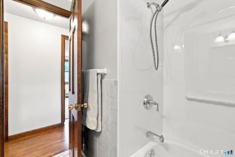 3 Pilgrim Circle Enfield CT 06082
