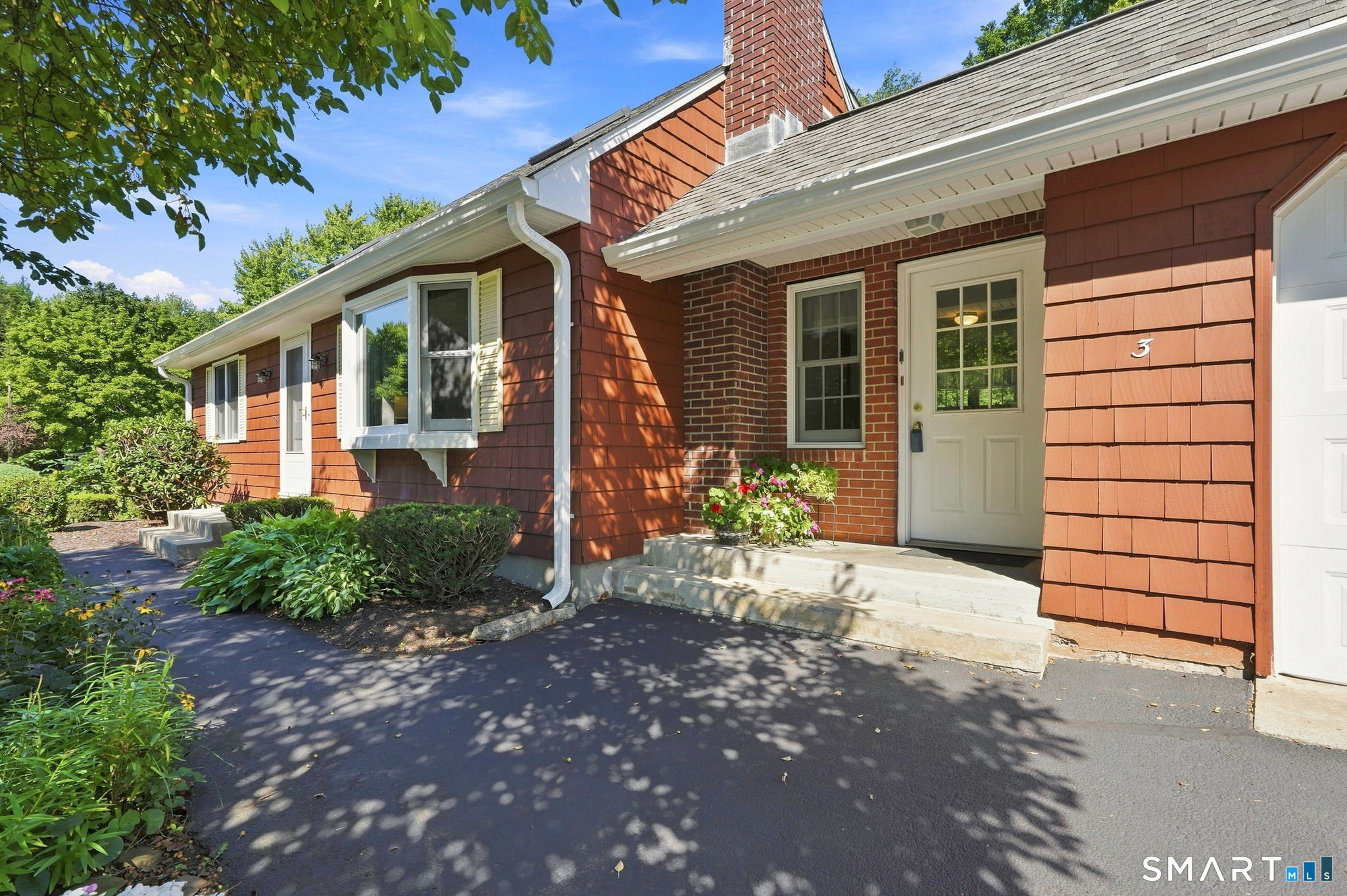 3 Pilgrim Circle Enfield CT 06082