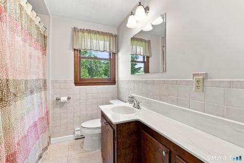 3 Pilgrim Circle Enfield CT 06082