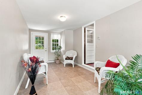 3 Pilgrim Circle Enfield CT 06082