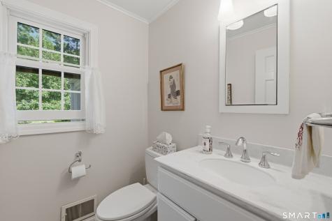 15 Rillbank Terrace West Hartford CT 06107