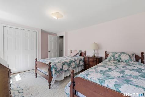 15 Rillbank Terrace West Hartford CT 06107