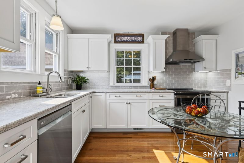 34 West Arch Street Stonington CT 06379