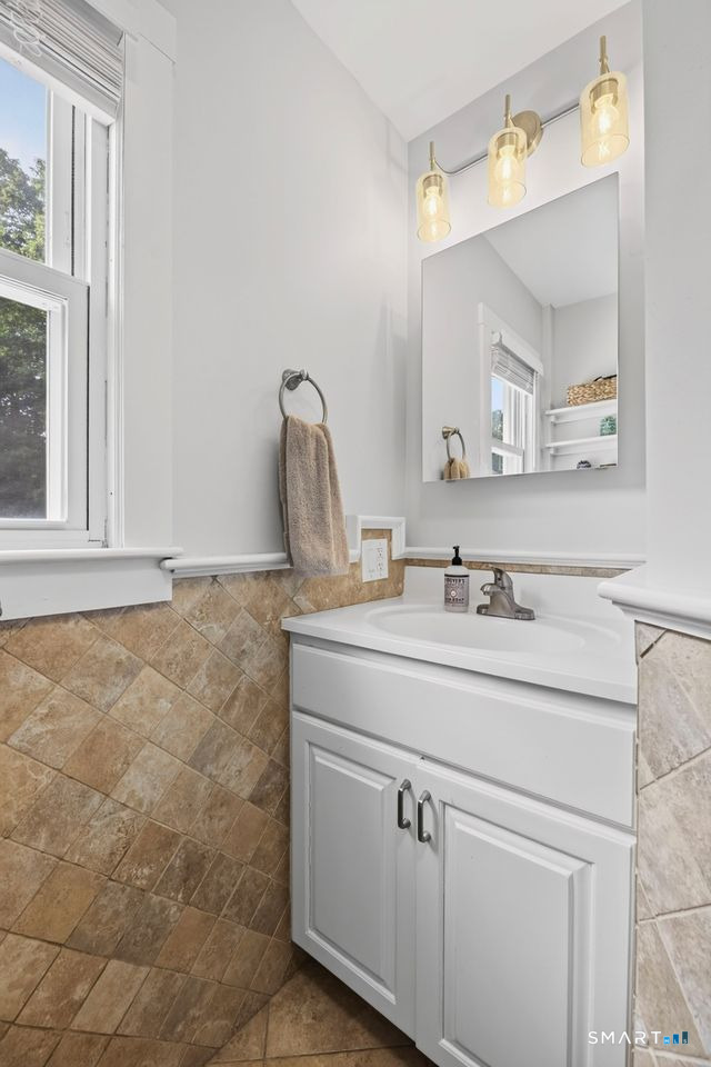 34 West Arch Street Stonington CT 06379