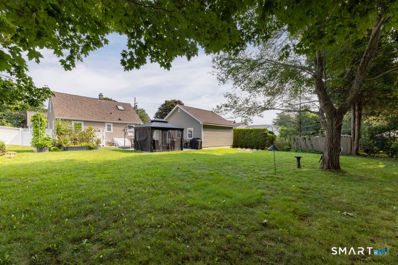 34 West Arch Street Stonington CT 06379