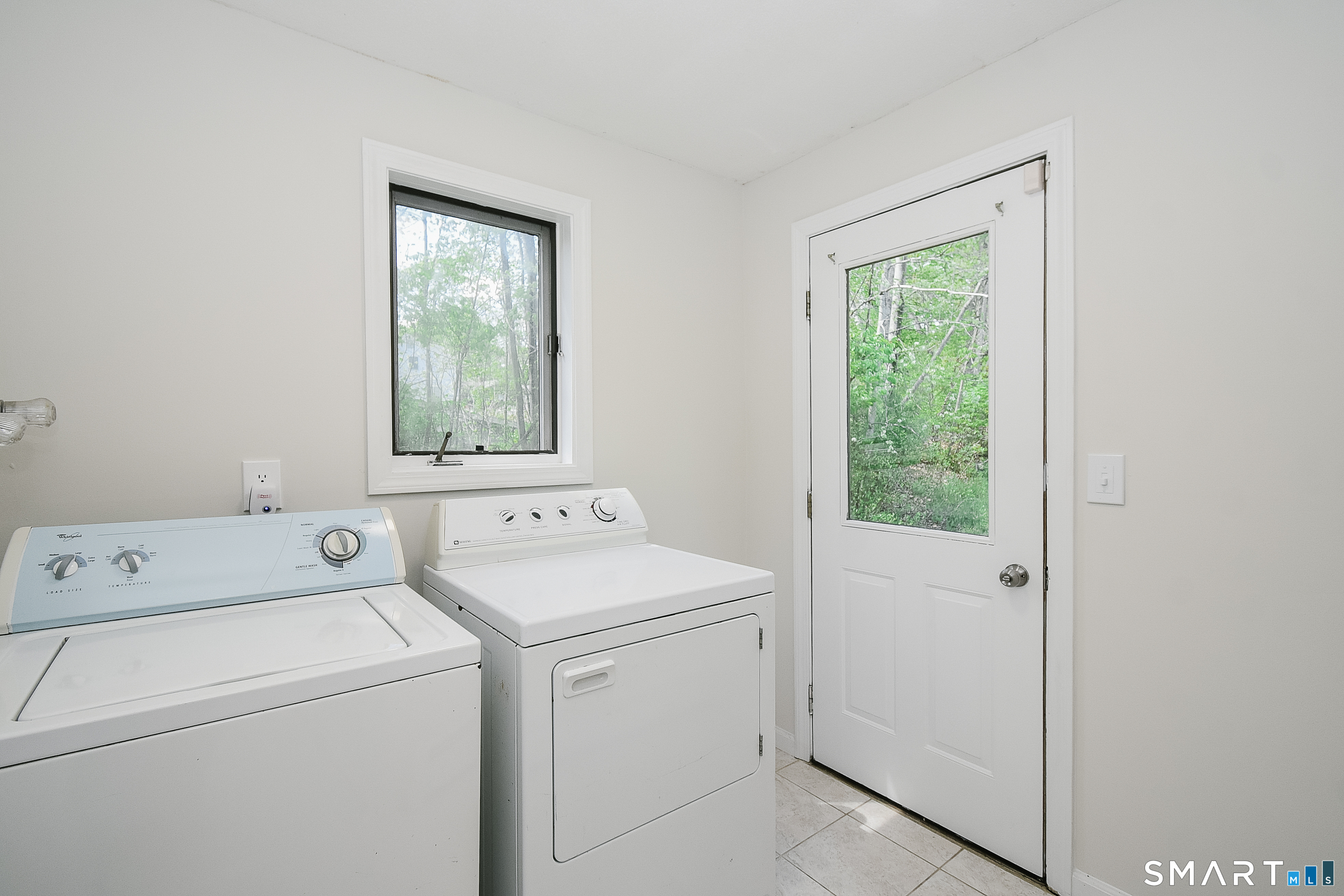 24 Valley View Drive Windsor CT 06095